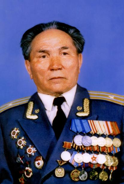 Байланыс бастығы Байжасаров аңызға айналған танк бригадасы сапында шайқасты