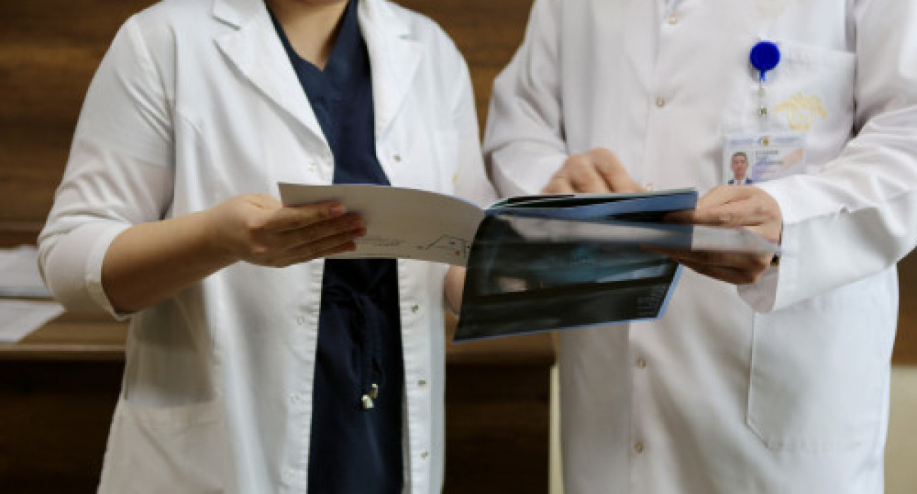 Шұлықтағы эротикалық фильмді қараңыз