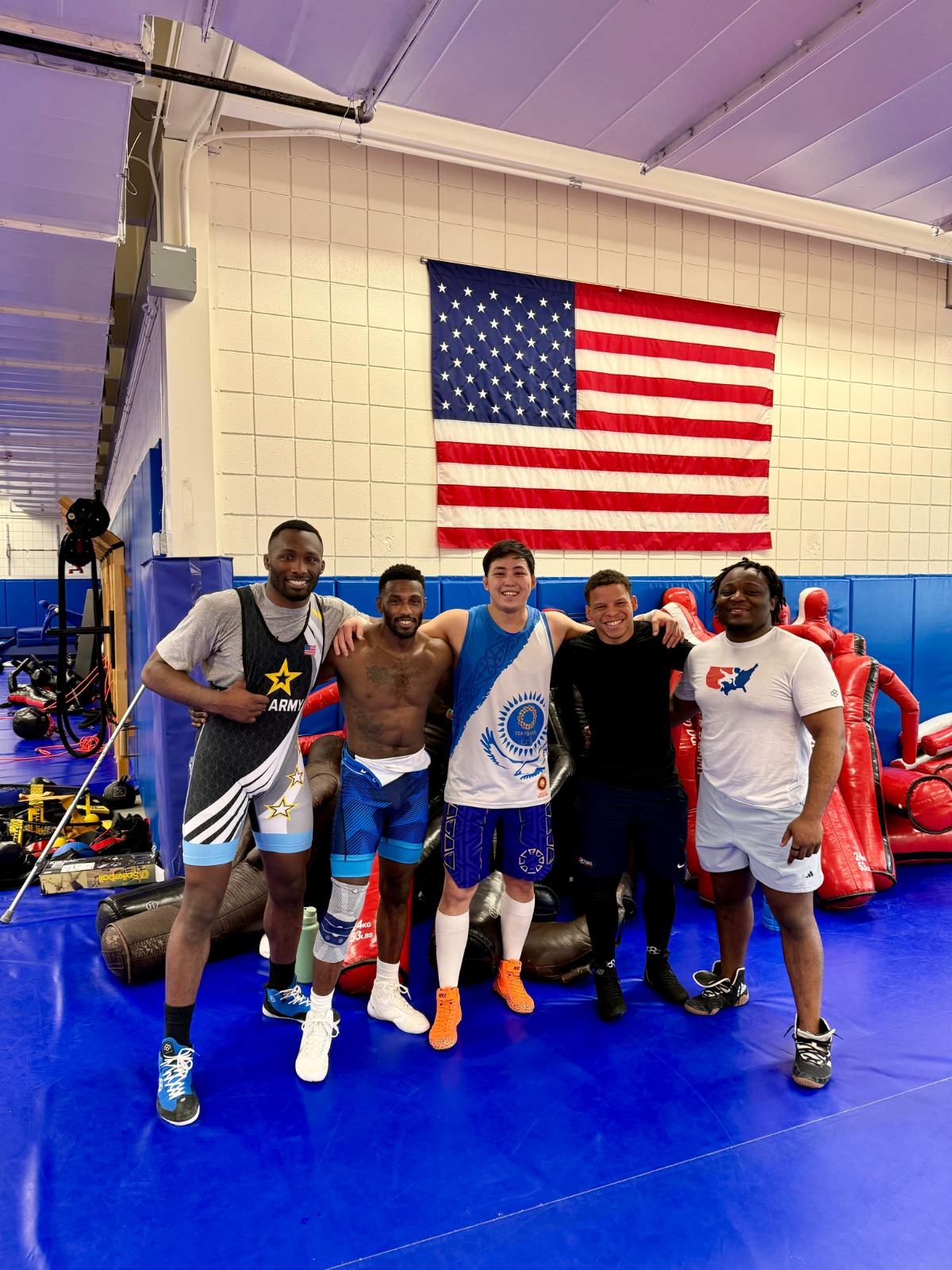 Әлем мықтыларымен бірге жаттықты