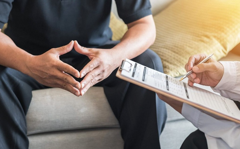 Ерлер емделуді әлсіздік деп қабылдамауы керек - дәрігер