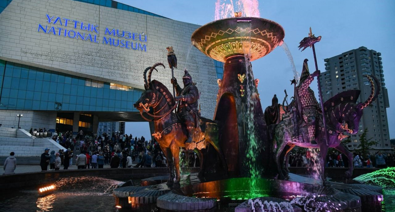 Ол желіде аузына камминг жасағанды ұнатады