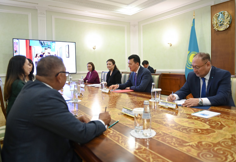 ЮНИСЕФ-тің өңірлік директорымен кездесті