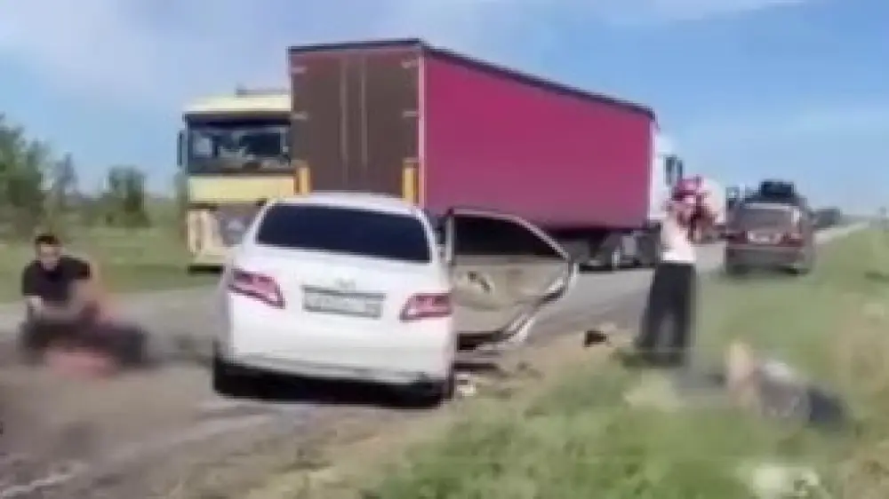 Самара-Шымкент тас жолындағы жол апатынан үш адам қаза тапты