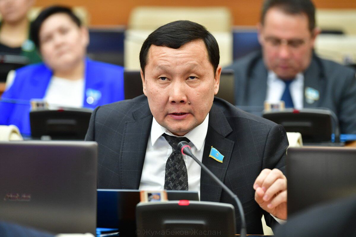 Абзал Құспан: Батыс жұртшылығы мұнайдың зардабын тартып отыр
