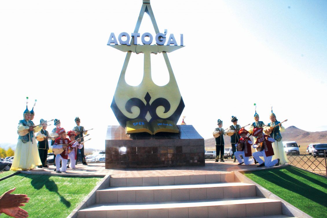 Шұлықтардағы кончарка порно