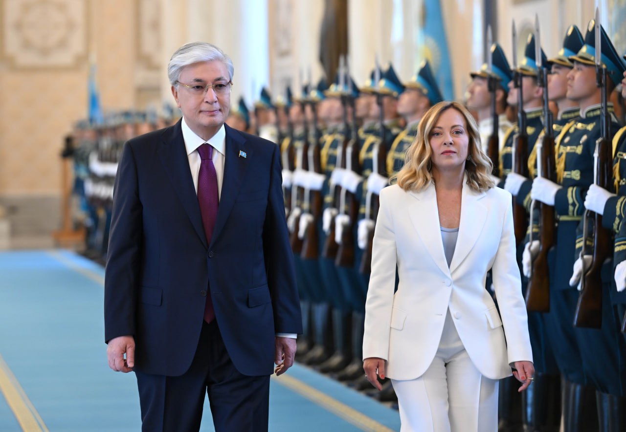 Ақордада Джорджа Мелониді  салтанатты қарсы алу рәсімі өтті