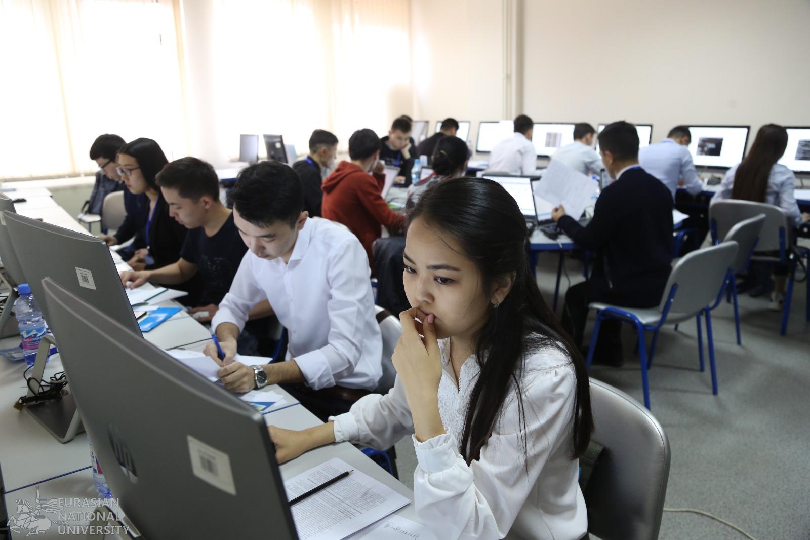 Алғашқы түлектерін қанаттандырды