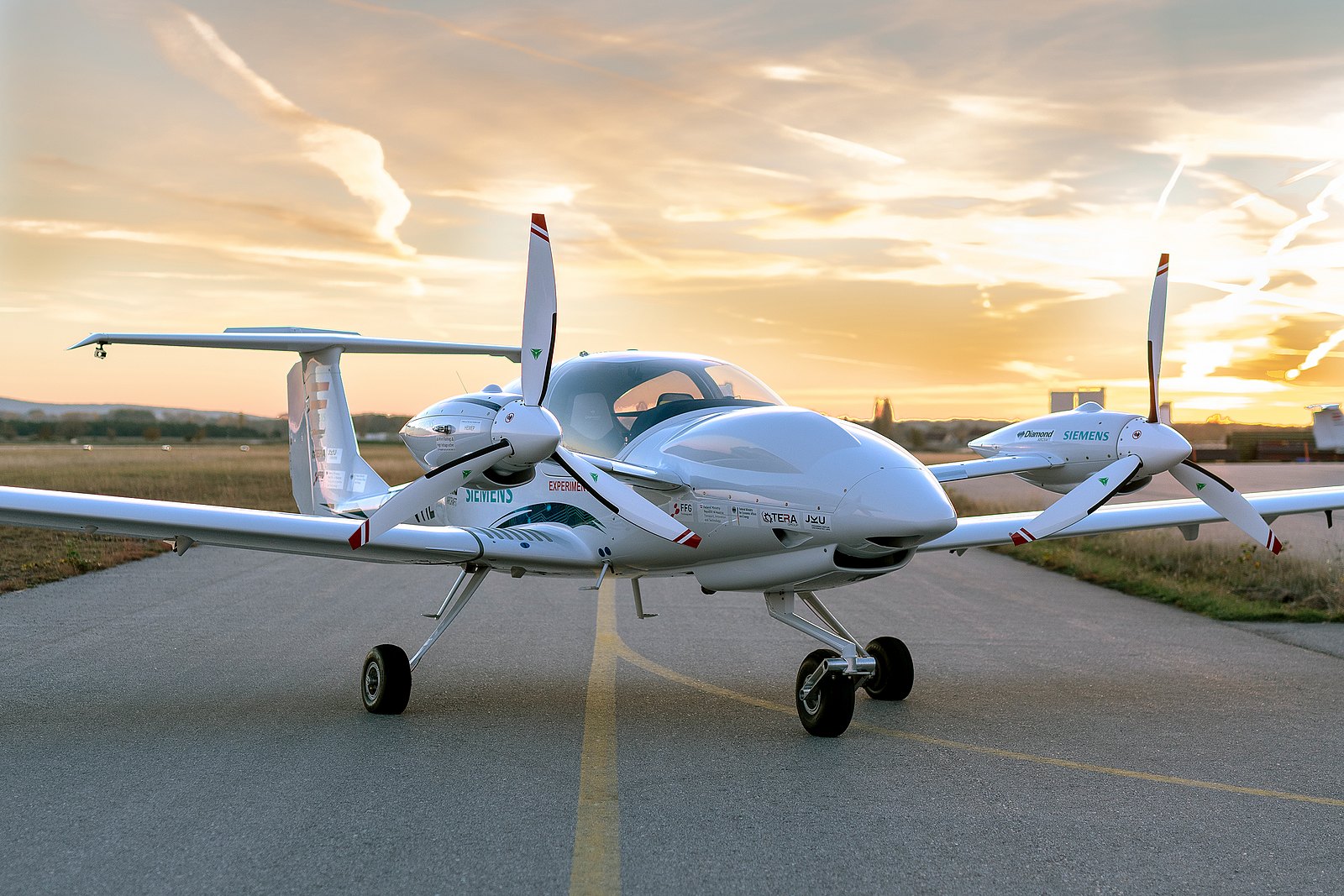 Ұшатын көлік сатылымда