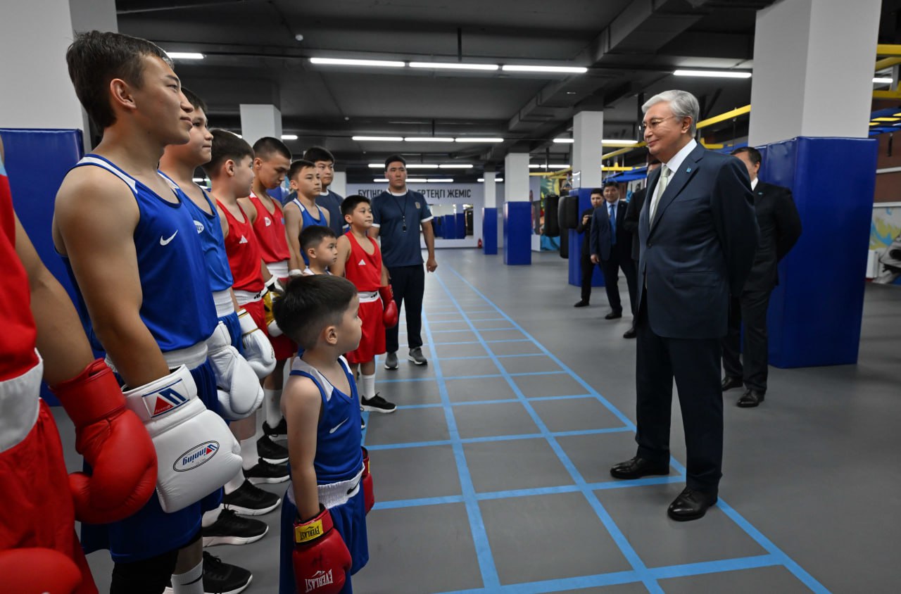 Президент Бекзат Саттарханов атындағы спорт кешенін аралады
