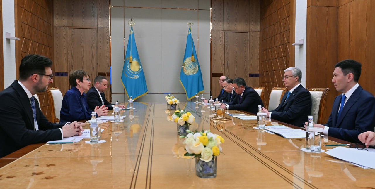 Президент Одиль Рено-Бассомен пікір алмасты