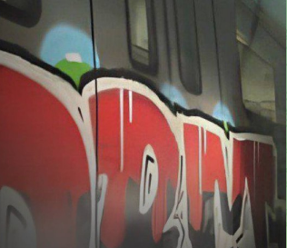 Астанада белгісіз біреулер LRT вагондарына сурет салып кеткен