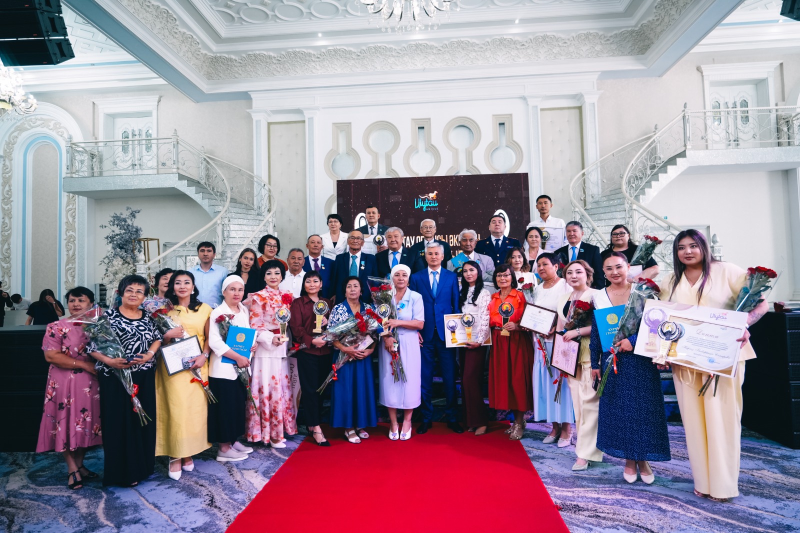 БАҚ өкілдеріне  «ŪLAR» сыйлығы табыс етілді