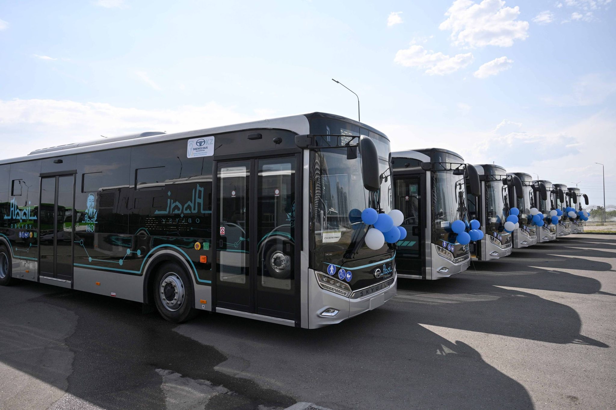 Семей көшелерінде – заманауи көліктер