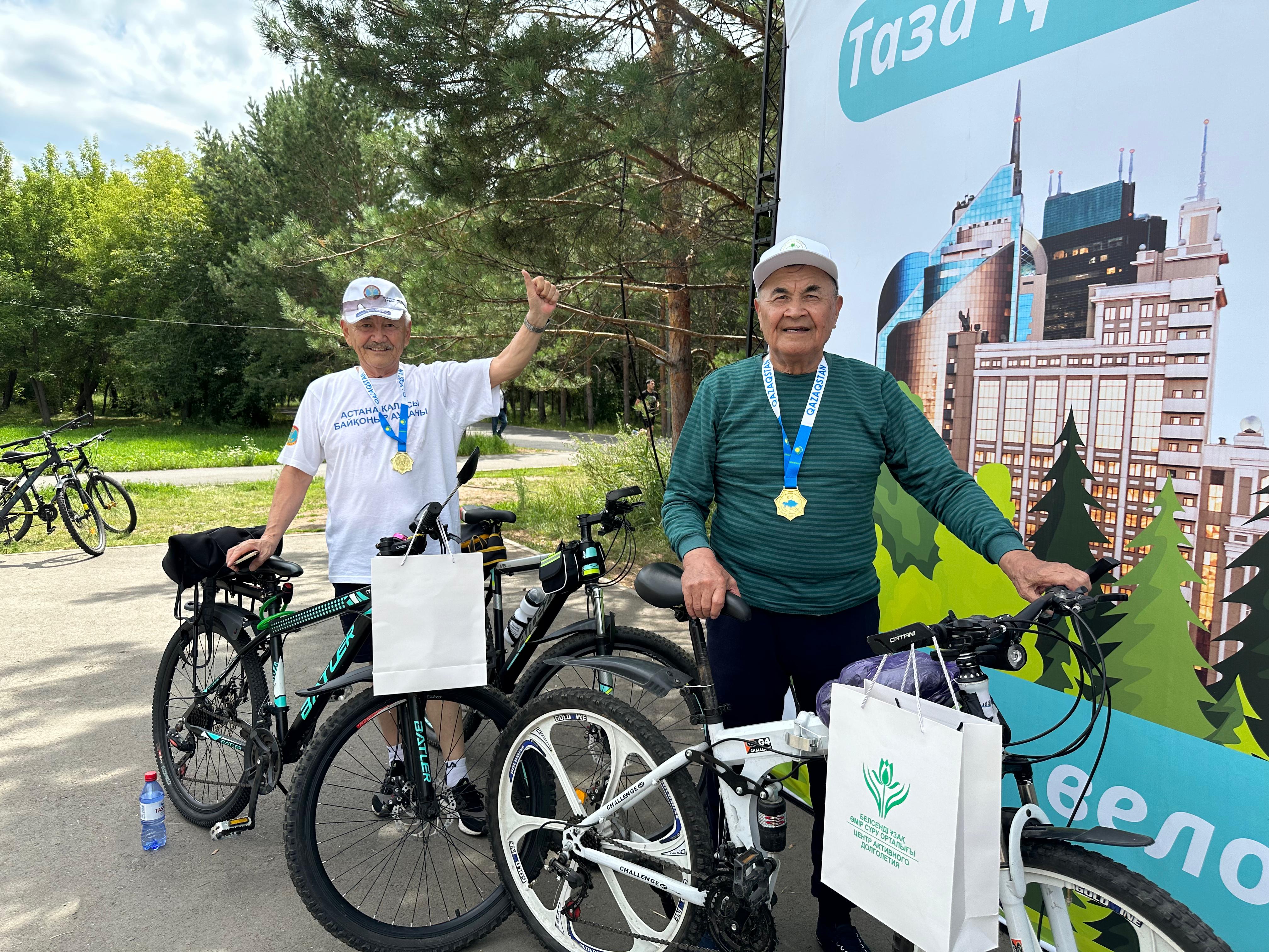 Астанада зейнеткерлерге арналған эко-веложарыс өтті