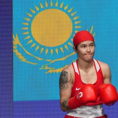 Назым Қызайбай сыйлыққа алған көлігін сатқалы жатыр