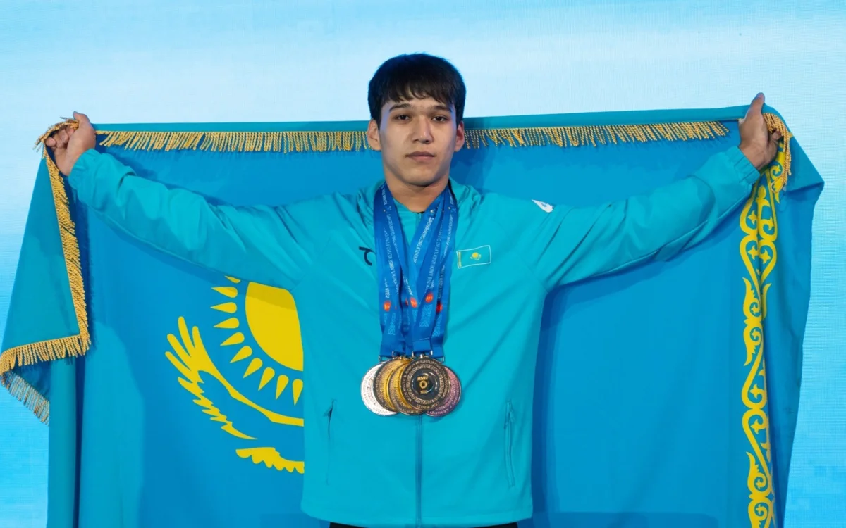 Әлихан Әскербай ауыр атлетикадан Азия чемпионы атанды