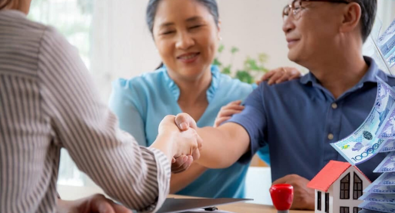 Порно фото торы Оның рұқсатынсыз оның ішіне кірдім деп ант береді.