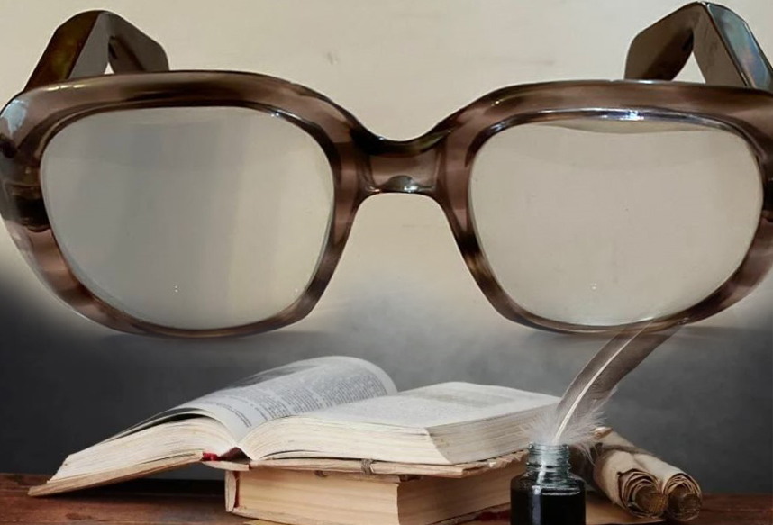 Қаламгердің көзілдірігі