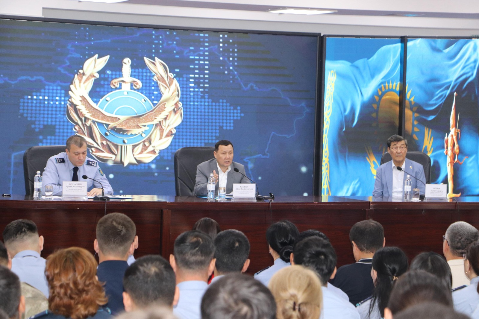 Мәжіліс депутаты БҚО полиция қызметкерлерімен кездесті