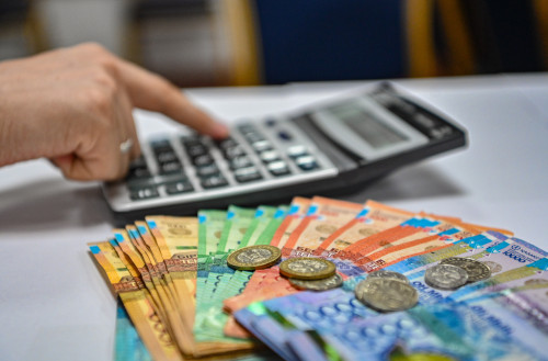 Атырауда 6 айда 36 млн теңгеге жуық жалақы берешегі өндірілді