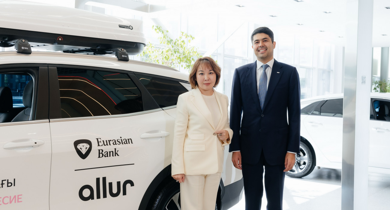 Қынаптардың ішкі жағынан жақыннан жасалған фотосуреттері