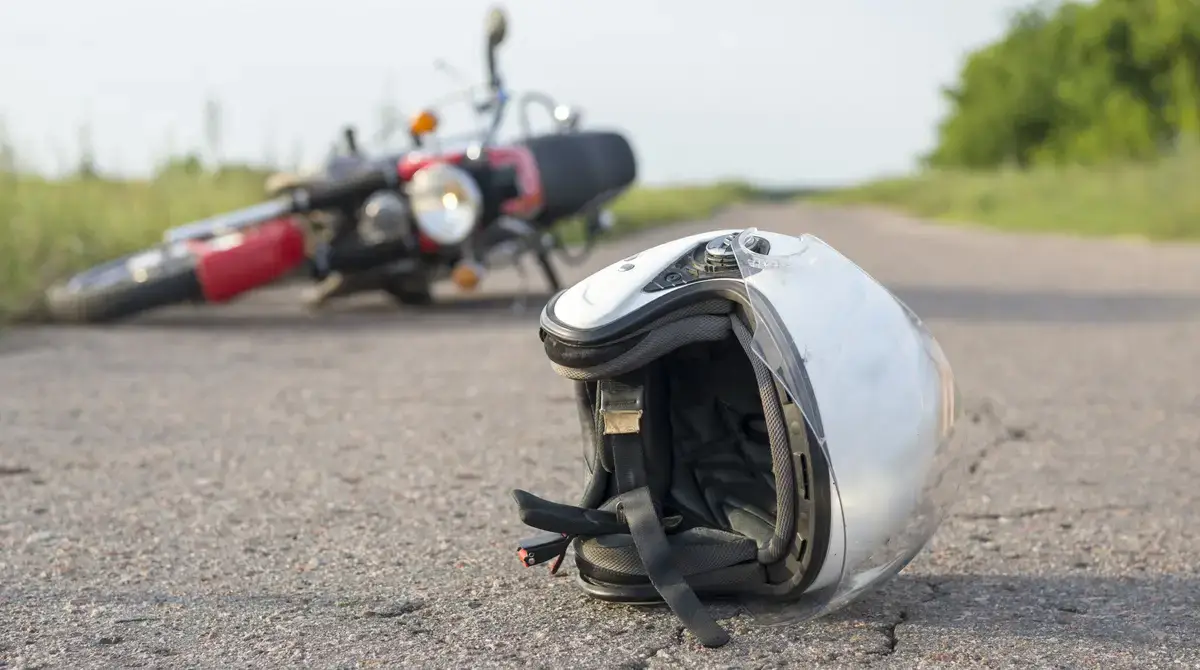 Қарағанды маңында мотоцикл мен патруль көлігі соқтығысып, бір адам мерт болды