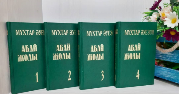 Актриса Юлия Такшина жалаңаш Төрт аяғында тұрған жетілген әйелдердің суреттерін қараңыз