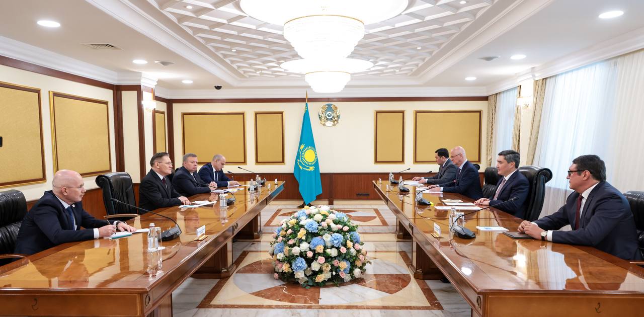 Олжас Бектенов «Росатом» бас директоры Алексей Лихачёвпен кездесті