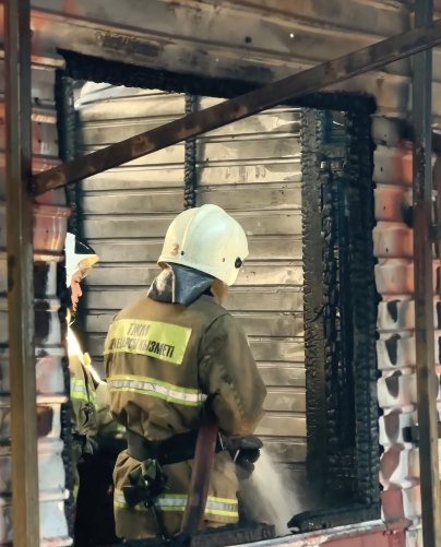 Алматыда базар өртенді