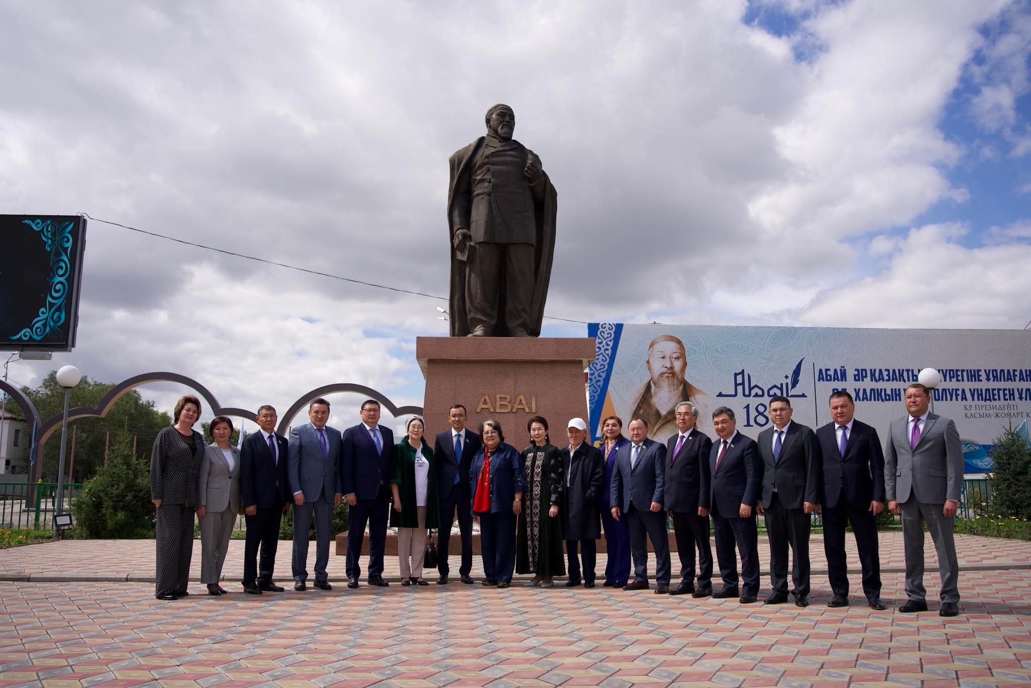 Порно видео қыздардың аузында трахается