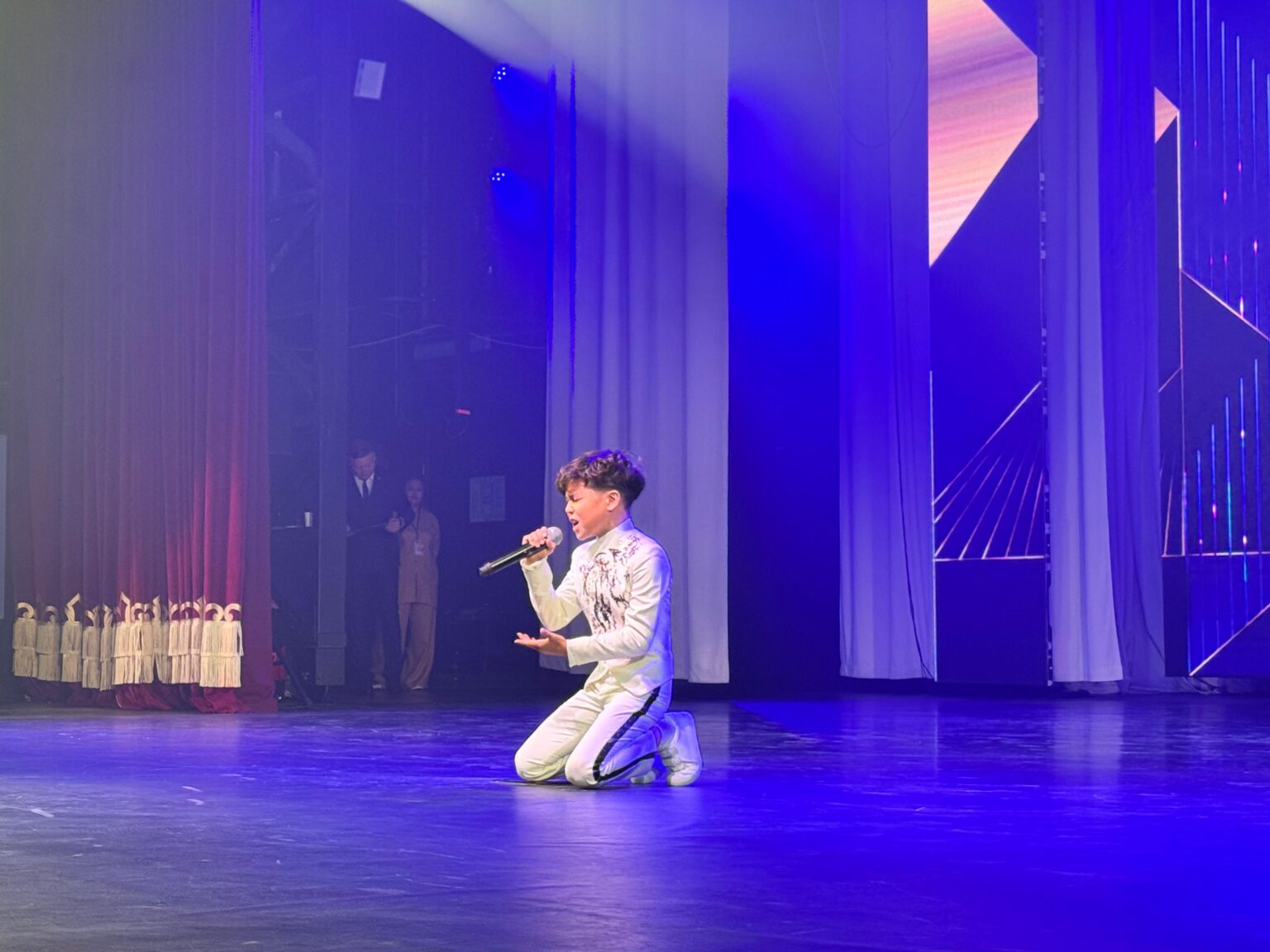 Қостанайда «Алтын микрофон» халықаралық байқауы басталды