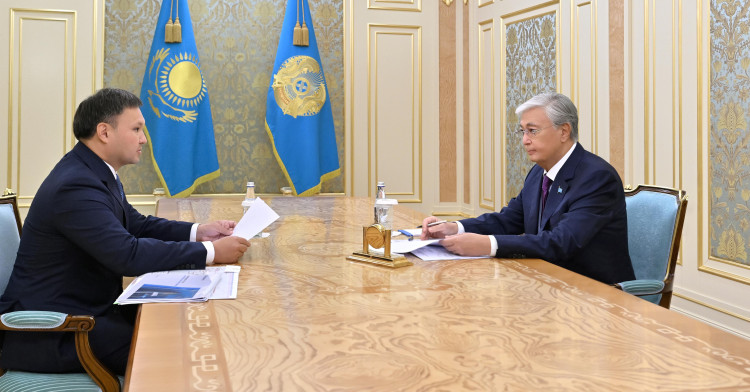 Мемлекет басшысы «ҚазМұнайГаз» ҰК» АҚ басқарма төрағасы Асхат Хасеновті қабылдады