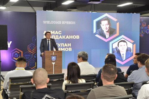 ҚазҰУ-да Орталық Азияның IT мамандары бас қосты