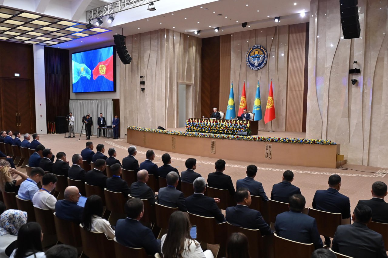 Президенттер жаһандық және аймақтық мәселелер туралы пікір алмасты