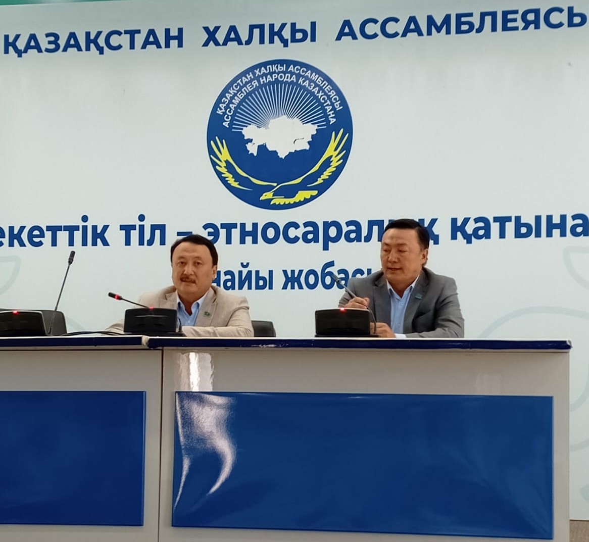 Халық қалаулылары ақсақалдармен кездесті