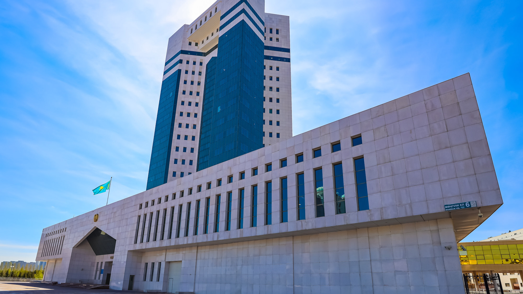 Жарты жылда сауда көлемі 8,6%-ға, инвестиция 37%-ға артты