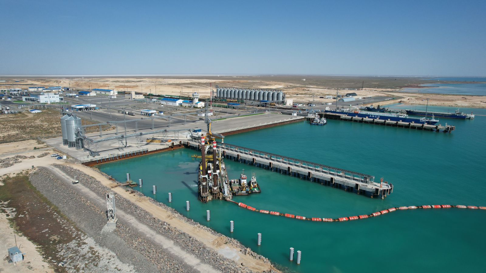 Су жолы мен теміржолды тоғыстырған хаб