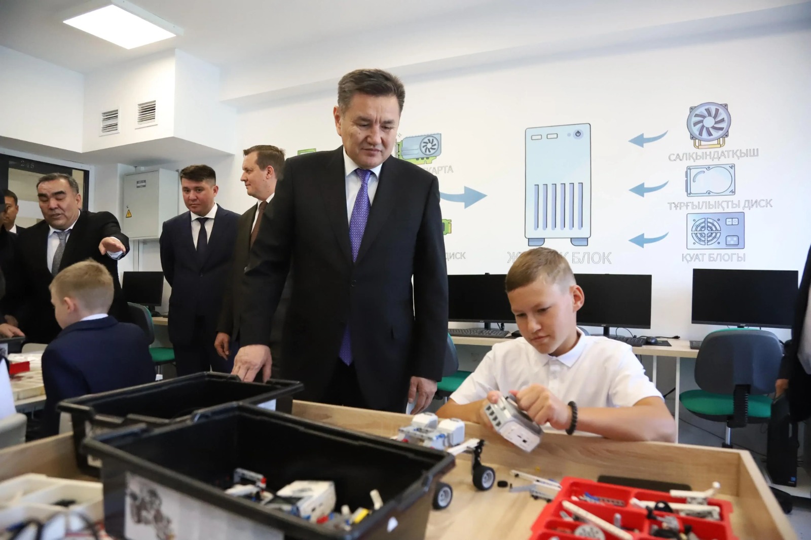 «Келешек мектептері»: Риддерде 600 орындық заманауи мектеп ашылды