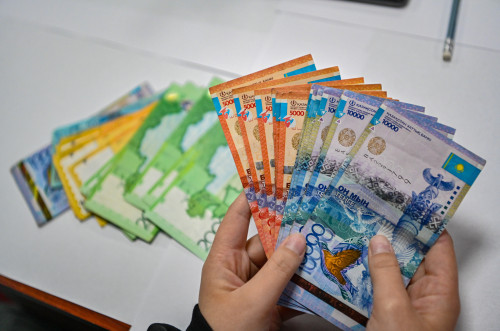 Сыбайлас жемқорлық туралы хабарлағандарға 730 мың теңге сыйақы берілді