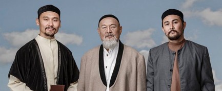 Спортшы қыз жаттығу залында есінен танып жатыр Аладдин және Джин порно мультфильм