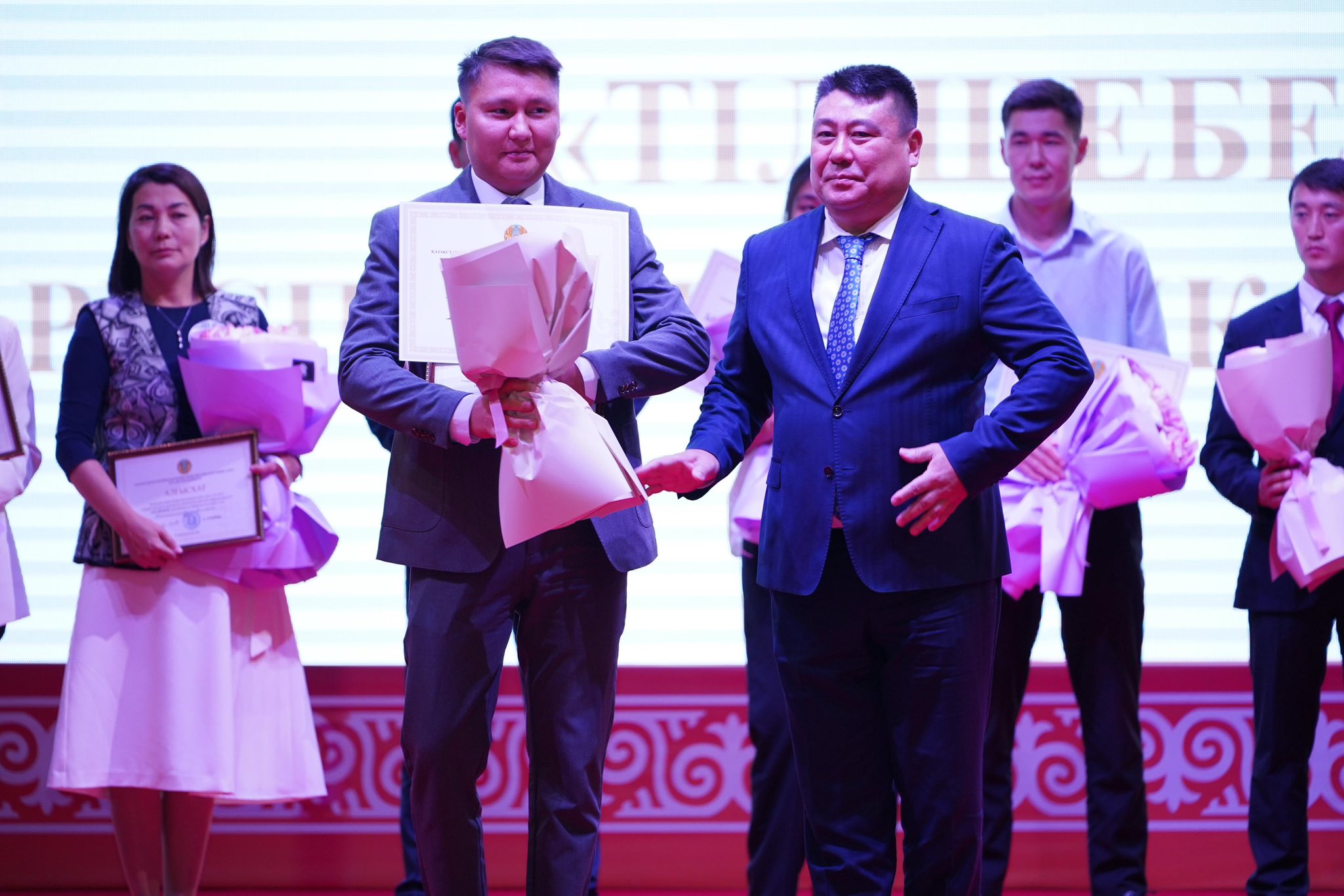 Түркістанда мемлекеттік қызметшілер тіл байқауына қатысты