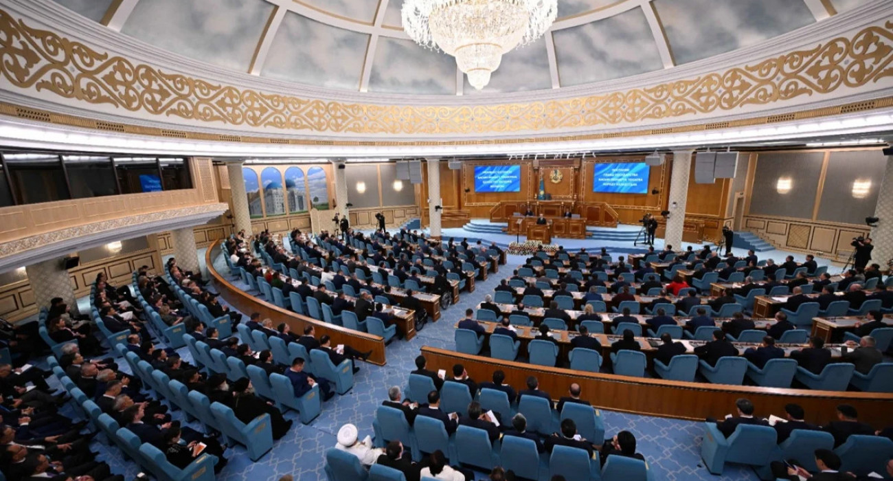 Шұлықтағы HD порно