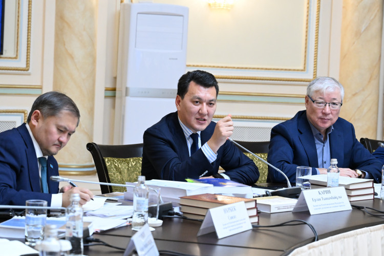 Қазақстан тарихының екінші томы баспаға жіберілді