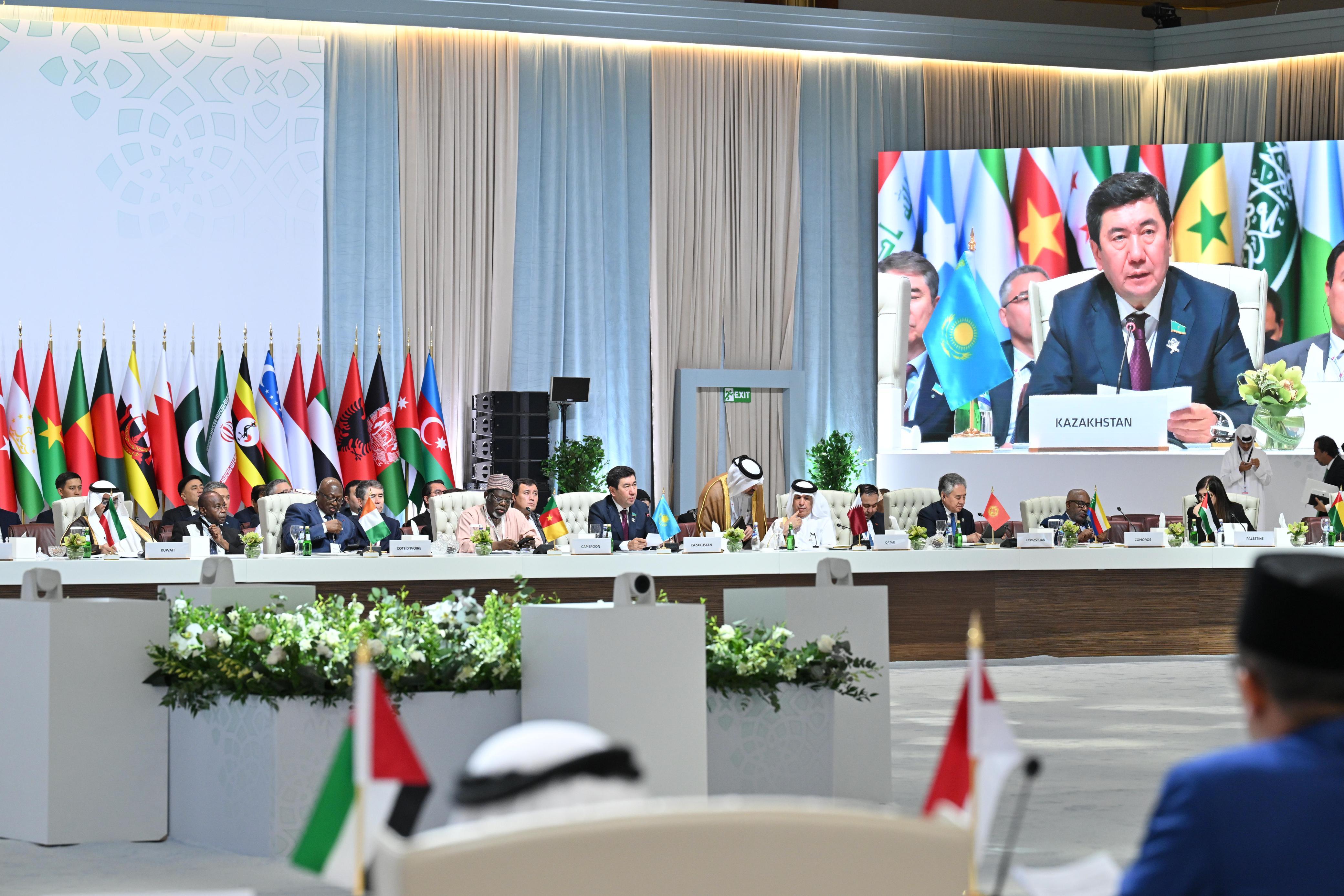 Ерлан Қошанов Қатарда өткен кезектен тыс Араб-Ислам саммитінде сөз сөйледі