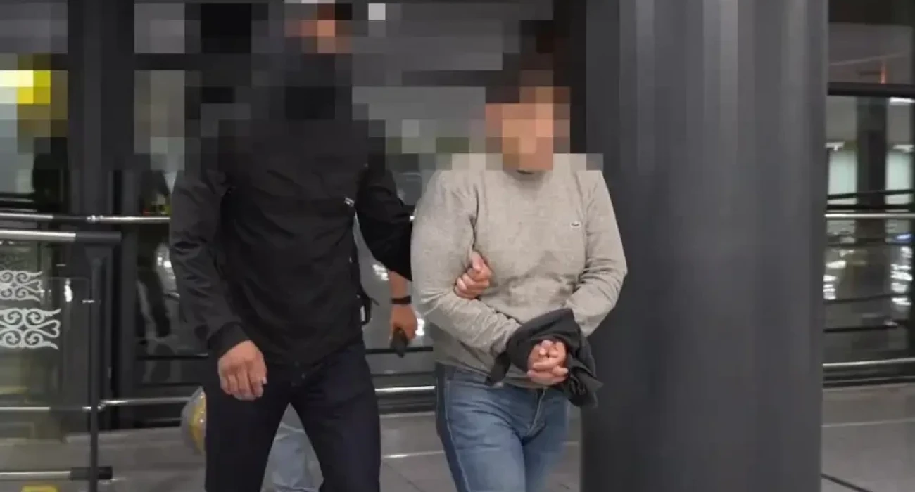 Үштік ммф сексін қараңыз