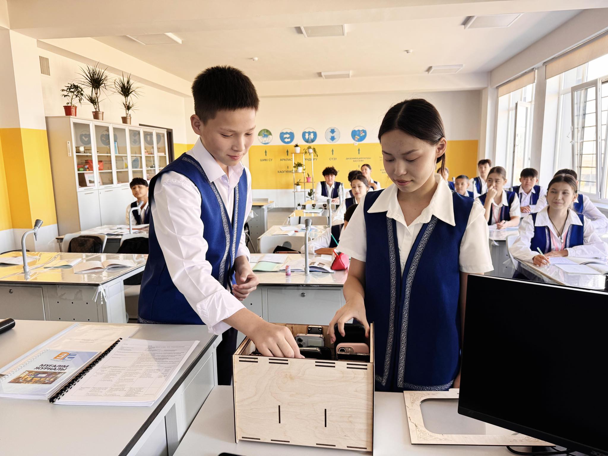 Мүше мойнынан ұрды Секс порно