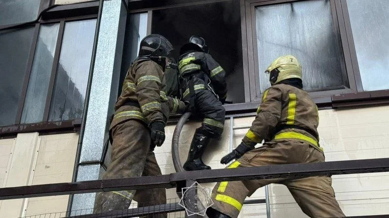 Саран қаласында көпқабатты үйде алапат өрт болды