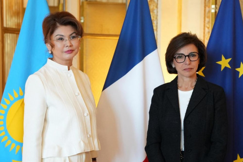 Франция мен Қазақстан арасындағы мәдени байланыс беки түсті