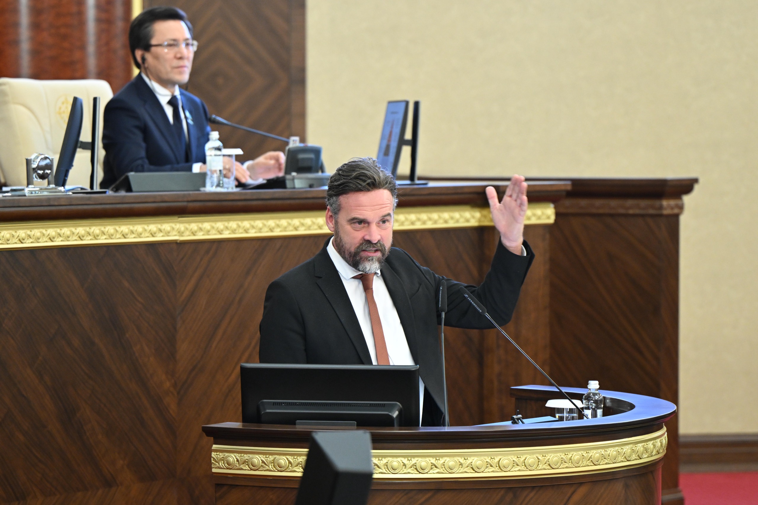 ЕО сарапшысы Қазақстанның ЖИ заңын жоғары бағалады