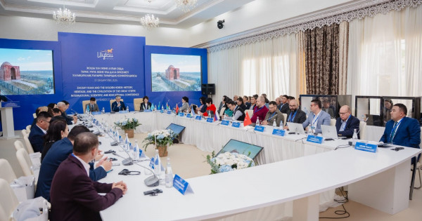 Нина Эллемен порнофильмдер Өзіңізді үлкен сиқырмен суретке түсіріңіз.